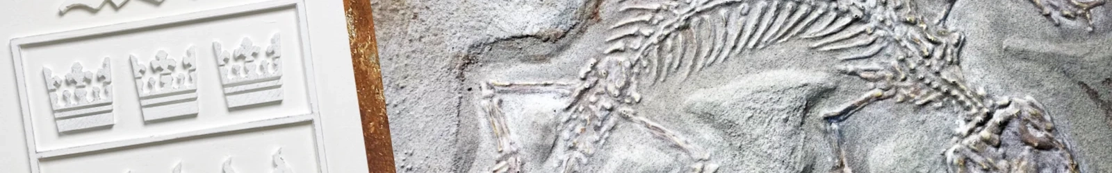 Ausschnitt einer Leinwand auf der ein versteinerter Gecko, mit einer Acryl-/ Sandmischung auf Applikationen von dem zeitgenössischen Künstler Wolfram Schäfers, nachgebildet wurde. | konzeptdesignkunst