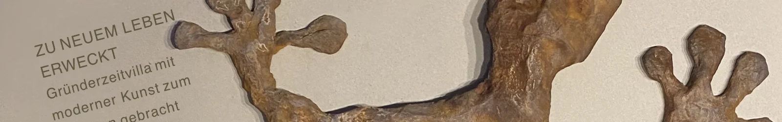 Auschnitt einer Magazin-Ttitelseite mit Text und einem starken, auffälligem Bildmotiv. | konzeptdesignkunst